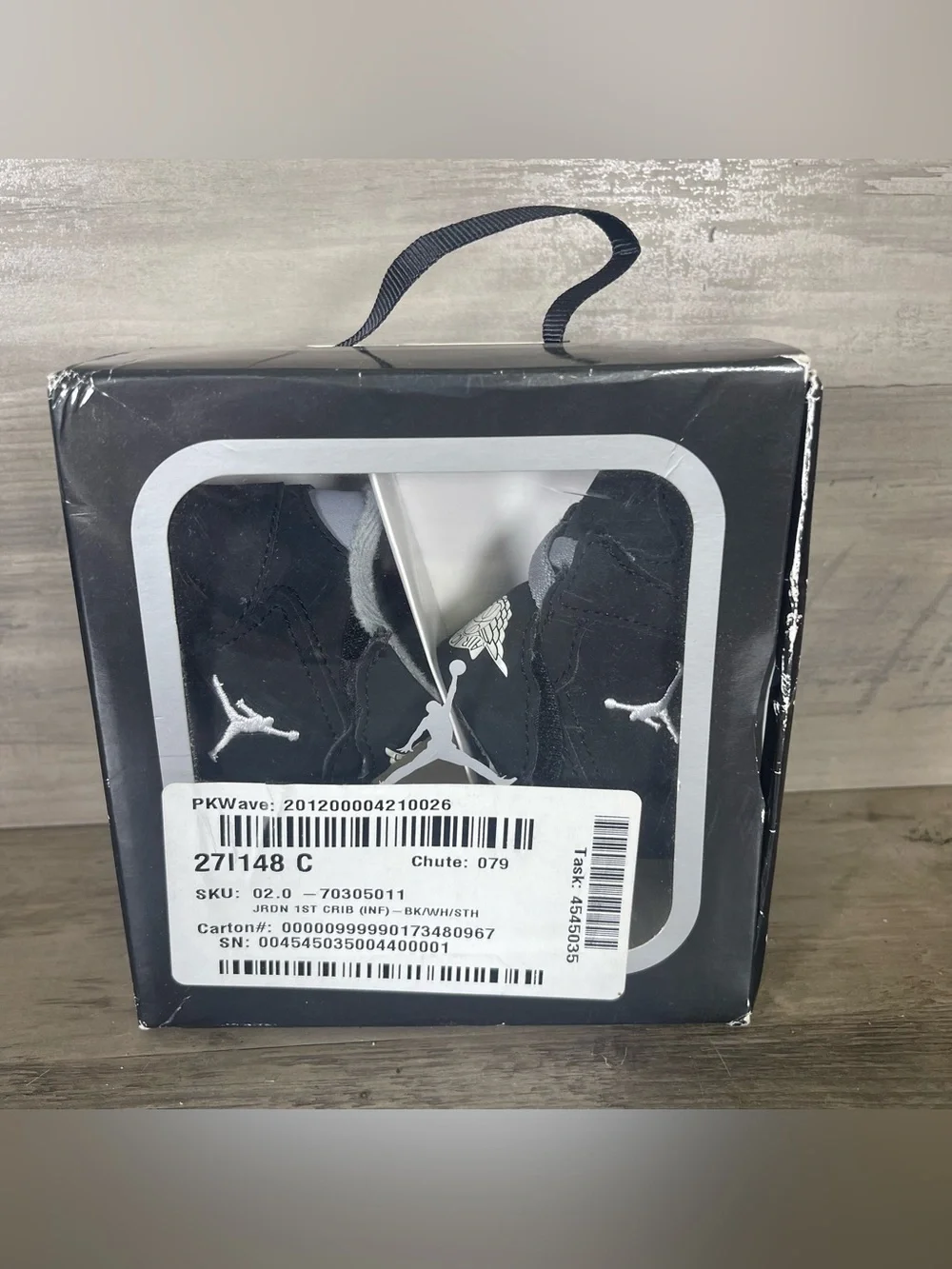 NEW IN BOX Nike Jordan 1st Crib Baby 2C Black Soft Sole Shoes 370305-011 Infant